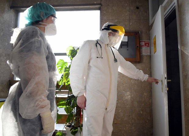 Нови случајеви оболелих од вируса „корона“ у Нишу: Још троје заражених, укупно седам, сви имали контакт са женом из Лугана